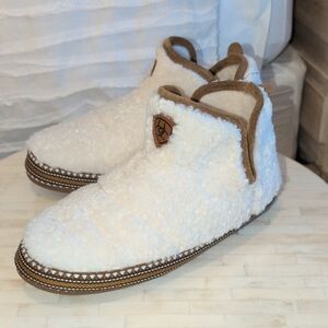 Ariat White Sherpa Slippers with Brown Trim